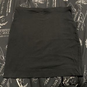 Black basic mini skirt